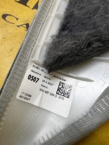 POSZYCIE OSŁONA OBUDOWA SŁUPKA PRZÓD A LEWY LEWA AUDI A8 D5 2TG