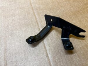 ŁAPA MOCOWANIE KOMPRESORA KLIMATYZACJI RENAULT CLIO IV