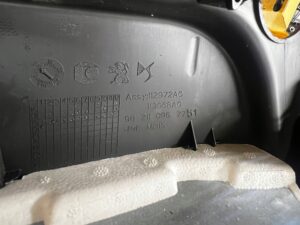 OSŁONA OBUDOWA KOLUMNY KIEROWNICZEJ CITROEN DS7 CROSSBACK X74 EU