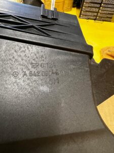 OBUDOWA FILTRA WLOT DOLOT PRZEWÓD POWIETRZA MERCEDES GL X166 3.0 CDI