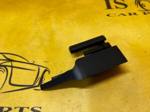 OSŁONA PROWADNICY FOTELA PRAWY PRZÓD AUDI A8 D5