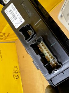 PANEL PRZYCISK PRZEŁĄCZNIK SZYB LUSTEREK PRZÓD LEWY RENAULT KOLEOS II EU