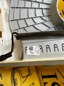 POSZYCIE OSŁONA SŁUPKA ŚRODKOWEGO B LEWY LEWA AUDI A8 D5 2TG