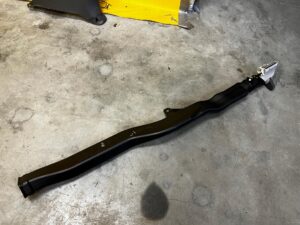 KANAŁ TUNEL KRATKA NAWIEWU POWIETRZA TYŁ LEWY MERCEDES GL X166