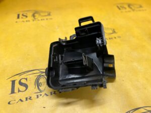 SKRZYNKA OBUDOWA BEZPIECZNIKÓW DOLNA RENAULT CLIO IV