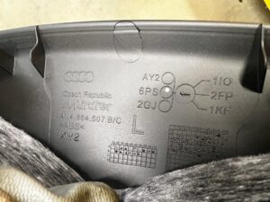 LISTWA OSŁONA NAKŁADKA PROGU TYŁ LEWY LED AUDI A8 D5 LONG