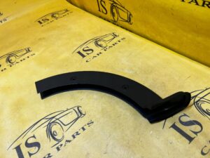 KOMPLET LISTWA OSŁONA ZAWIASU KLAPY TYŁ BAGAŻNIKA LEWA PRAWA AUDI A8 D5