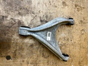 WAHACZ TYŁ TYLNY LEWY CITROEN DS7 CROSSBACK X74