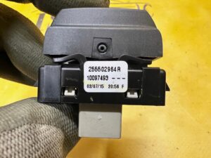 OSŁONA OBUDOWA TUNELU ŚRODKOWEGO TUNEL ŚRODKOWY RENAULT CLIO IV