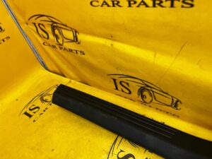 LISTWA OSŁONA NAKŁADKA PROGU SŁUPKA B PRZÓD PRAWY CITROEN DS7 CROSSBACK X74