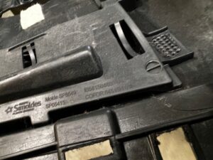 POSZYCIE OSŁONA OBUDOWA SŁUPKA ŚRODKOWEGO B PRAWA CITROEN DS7 CROSSBACK X74