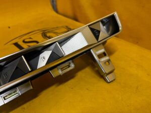 PANEL PRZEŁĄCZNIK SZYB TUNELU ŚRODKOWEGO LEWY CITROEN DS7 CROSSBACK X74 EU