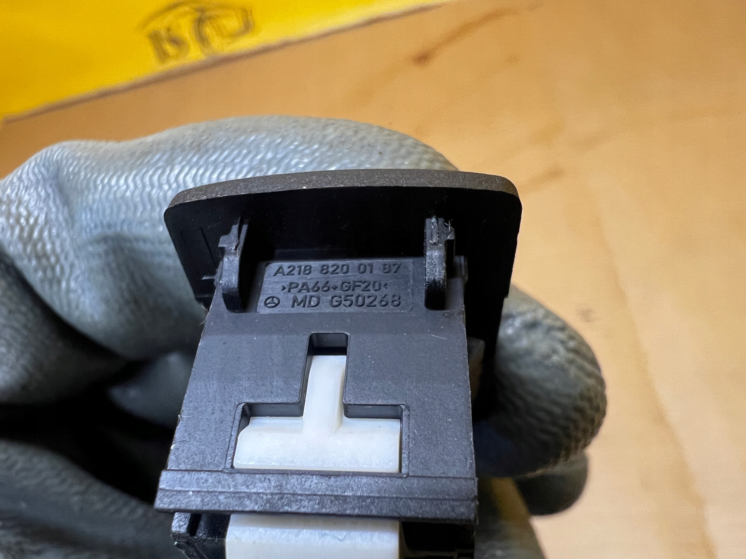 GNIAZDO USB PORT ŁADOWARKA MERCEDES GL X166