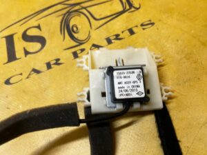 ANTENA RADIA WZMACNIACZ SYGNAŁU ANTENY GPS RENAULT CLIO IV