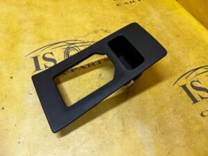 RAMKA OSŁONA SCHOWEK PANEL TUNELU ŚRODKOWEGO CITROEN DS7 CROSSBACK X74