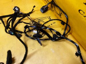 WIĄZKA INSTALACJA OKABLOWANIE KLAPY TYŁ BAGAŻNIKA DACIA DUSTER II