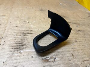 OSŁONA ZAŚLEPKA MASKOWNICA BAGAŻNIKA PRAWA AUDI A8 D5