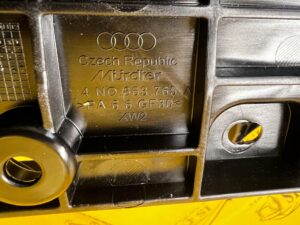 KOMPLET UCHWYT MOCOWANIE PROGU LEWE LEWY AUDI A8 D5 LONG