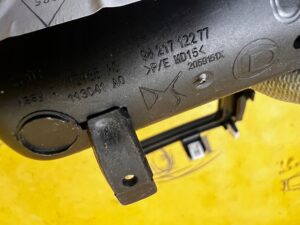 RAMKA OSŁONA SCHOWEK PANEL TUNELU ŚRODKOWEGO CITROEN DS7 CROSSBACK X74