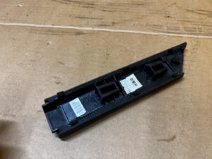 DEKOR LISTWA RĄCZKA UCHWYT TUNELU ŚRODKOWEGO LEWA SKÓRA RENAULT KOLEOS II