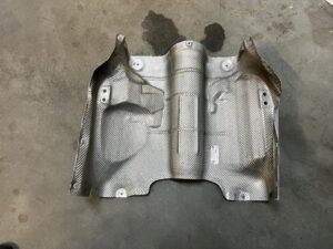 BLACHA OSŁONA TERMICZNA MERCEDES GL X166