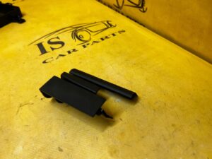 OSŁONA PROWADNICY FOTELA LEWY PRZÓD AUDI A8 D5