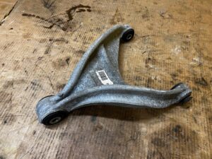 WAHACZ TYŁ TYLNY PRAWY CITROEN DS7 CROSSBACK X74