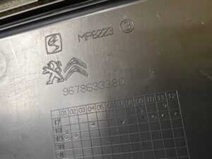 OBUDOWA SKRZYNKA BEZPIECZNIKÓW BSM CITROEN DS7 CROSSBACK X74