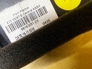 KRATKA KRATKI NAWIEWU ŚRODKOWA DESKI KONSOLI CITROEN DS7 CROSSBACK X74 EU