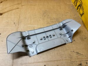 OSŁONA ZAŚLEPKA SZYNY PROWADNICY FOTELA TYŁ 3 RZĄD MERCEDES GL X166 GRAY