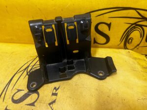 UCHWYT MOCOWANIE SKRZYNKI BEZPIECZNIKÓW CITROEN DS7 CROSSBACK X74