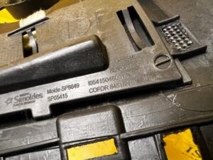 POSZYCIE OSŁONA OBUDOWA SŁUPKA ŚRODKOWEGO B PRAWA CITROEN DS7 CROSSBACK X74