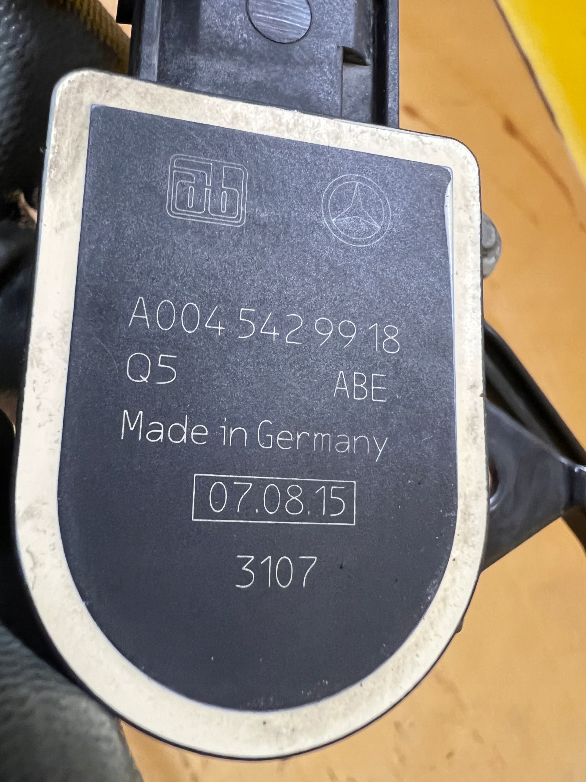 CZUJNIK POZIOMOWANIA ŚWIATEŁ PRZÓD MERCEDES GL GLS X166