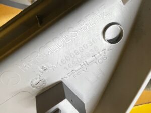 OSŁONA ZAŚLEPKA DESKI KONSOLI LEWA MERCEDES GL X166 GRAY