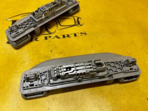 KOMPLET RĄCZKI UCHWYTY PODSUFITKI MERCEDES GL X166 GRAY
