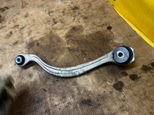 WAHACZ TYŁ TYLNY PRAWY CITROEN DS7 CROSSBACK X74