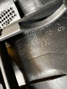 POSZYCIE OSŁONA OBUDOWA SŁUPKA ŚRODKOWEGO B LEWA CITROEN DS7 CROSSBACK X74