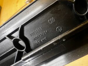 RAMKA WZMOCNIENIE STELAŻ SZYBERDACHU AUDI A8 D5