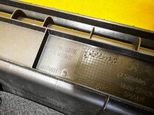 LISTWA OSŁONA BAGAŻNIKA KANAPY TYŁ CITROEN DS7 CROSSBACK X74