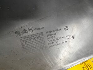 LISTWA OSŁONA NAKŁADKA PROGU SŁUPKA B PRZÓD PRAWY CITROEN DS7 CROSSBACK X74