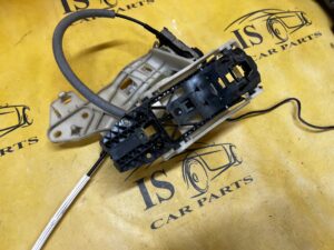 ZAMEK PODSTAWA KLAMKI DRZWI PRZÓD PRAWY PORSCHE CAYENNE II 7P5