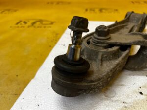 WAHACZ PRZÓD PRAWY PORSCHE CARRERA 911 996 3.4