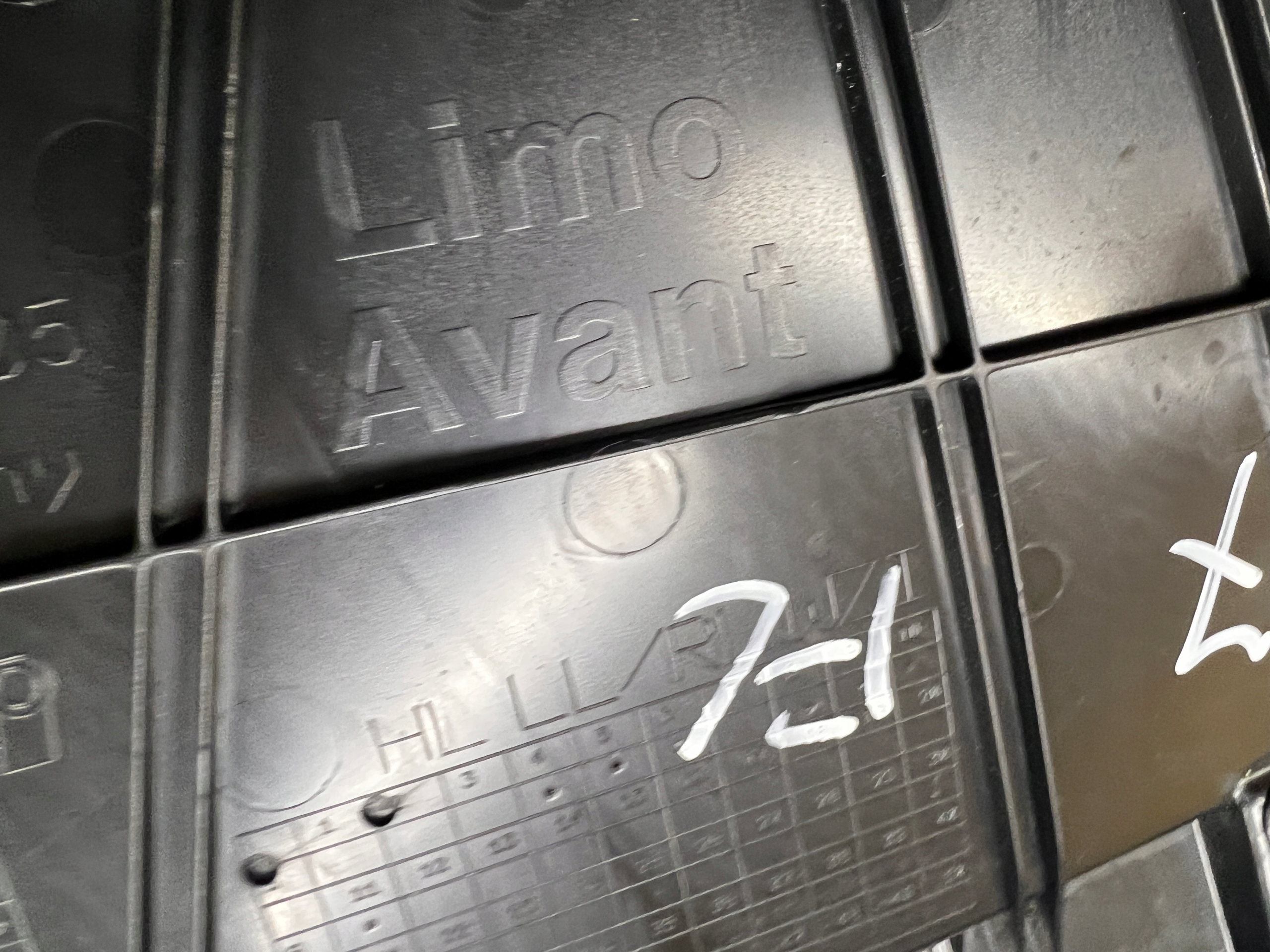 TAPICERKA BOCZEK DRZWI TYŁ LEWY ALCANTARA BOSE AUDI A6 C7 LIFT 4G