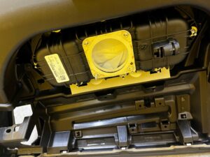 DESKA KONSOLA AIRBAG PODUSZKA PASAŻERA BIAŁA NIĆ JAGUAR E-PACE X540 EU