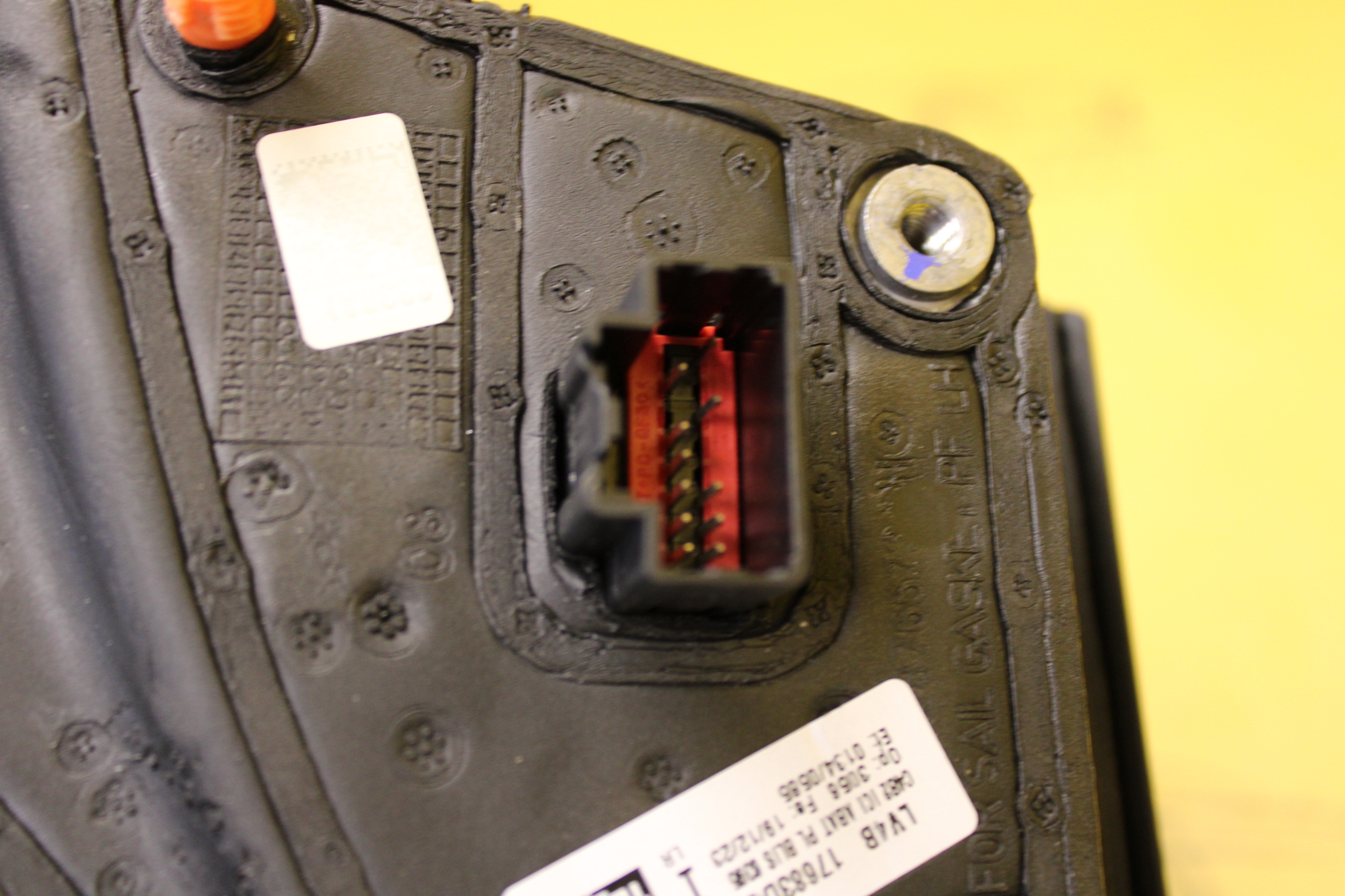 LUSTERKO LEWE 11 PIN ASYSTENT FORD KUGA MK3 ST-LINE MAGNETIC GREY METALLIC