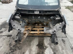 ĆWIARTKA PODŁUŻNICA FARTUCH PRZÓD PRAWA DACIA DUSTER II