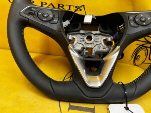 NOWA KIEROWNICA SKÓRA MULTIFUNKCJA GRZANA OPEL GRANDLAND X