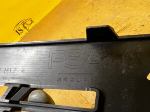 GRILL KRATKA ATRAPA ŚRODKOWA ZDERZAKA PRZÓD OPEL ASTRA L VI 6