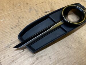 ATRAPA KRATKA ZDERZAKA PRZÓD PRAWA AUDI A6 C7 4G