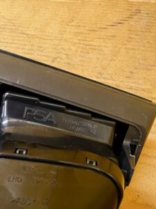 LICZNIK ZEGARY LCD EKRAN WYŚWIETLACZ RADIA OPEL ASTRA L VI 6 EU